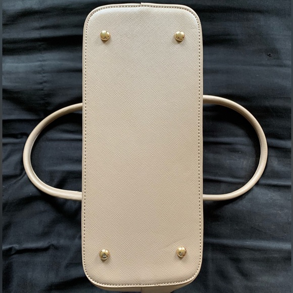 Natural Beauty Basic Cream & Gold Top Handle Purse w/ Removable shoulder strap - Picture 7 of 11
